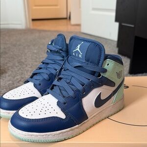 Air Jordan blue